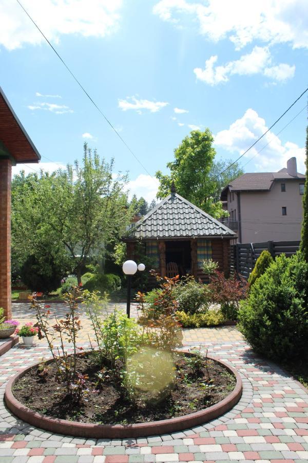 Затишний Міні-Готель "Rosky" Yasinya Luaran gambar